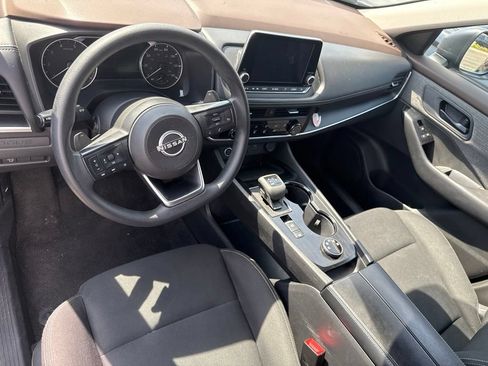 Used 2023 Nissan Rogue S AWD/4WD image 8
