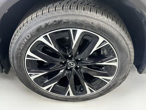 Used 2024 MAZDA CX-90 Plug-In Hybrid w/ Premium Plus AWD/4WD image 11