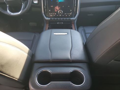 Used 2025 GMC Yukon Denali image 22