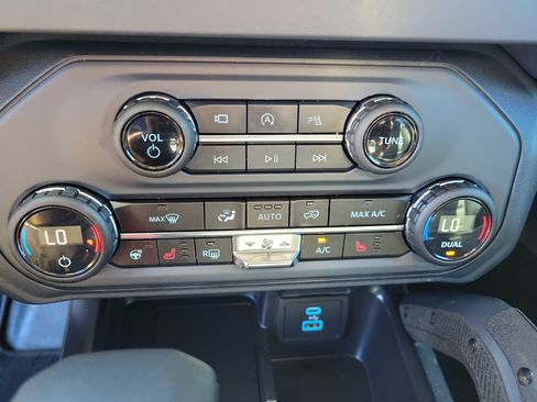 Used 2025 Ford Bronco Badlands AWD/4WD image 10