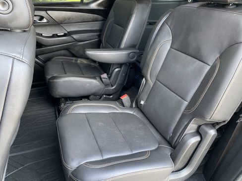 Used 2020 Chevrolet Traverse Premier w/ Redline Edition FWD image 28