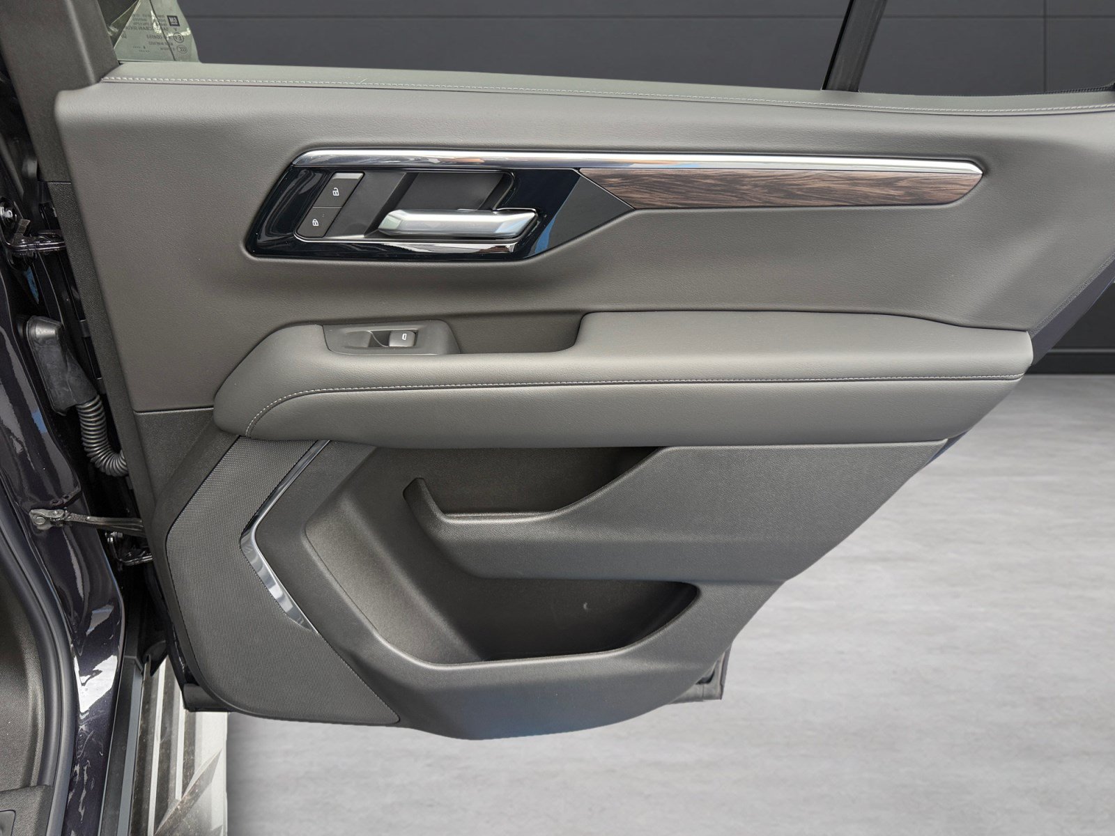New 2027 Chevrolet Tahoe LS RWD image 10
