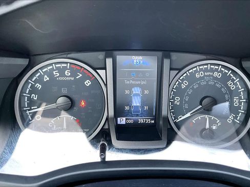 Used 2023 Toyota Tacoma TRD Sport w/ Technology Package image 25