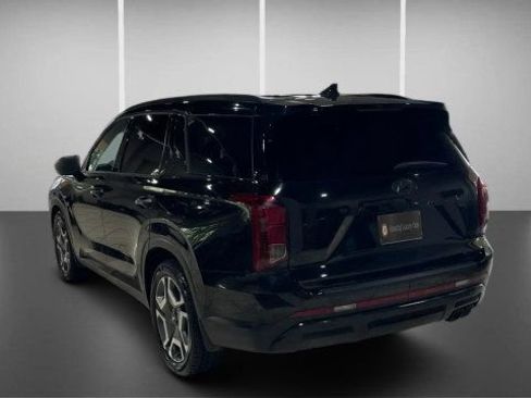 Used 2024 Hyundai Palisade Limited FWD image 10