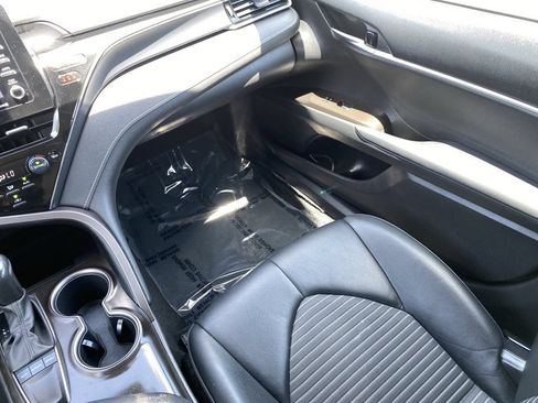 Used 2023 Toyota Camry SE FWD image 18
