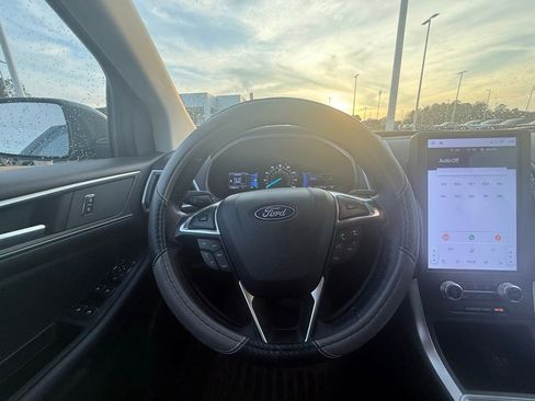 Used 2023 Ford Edge SEL w/ Convenience Package image 14