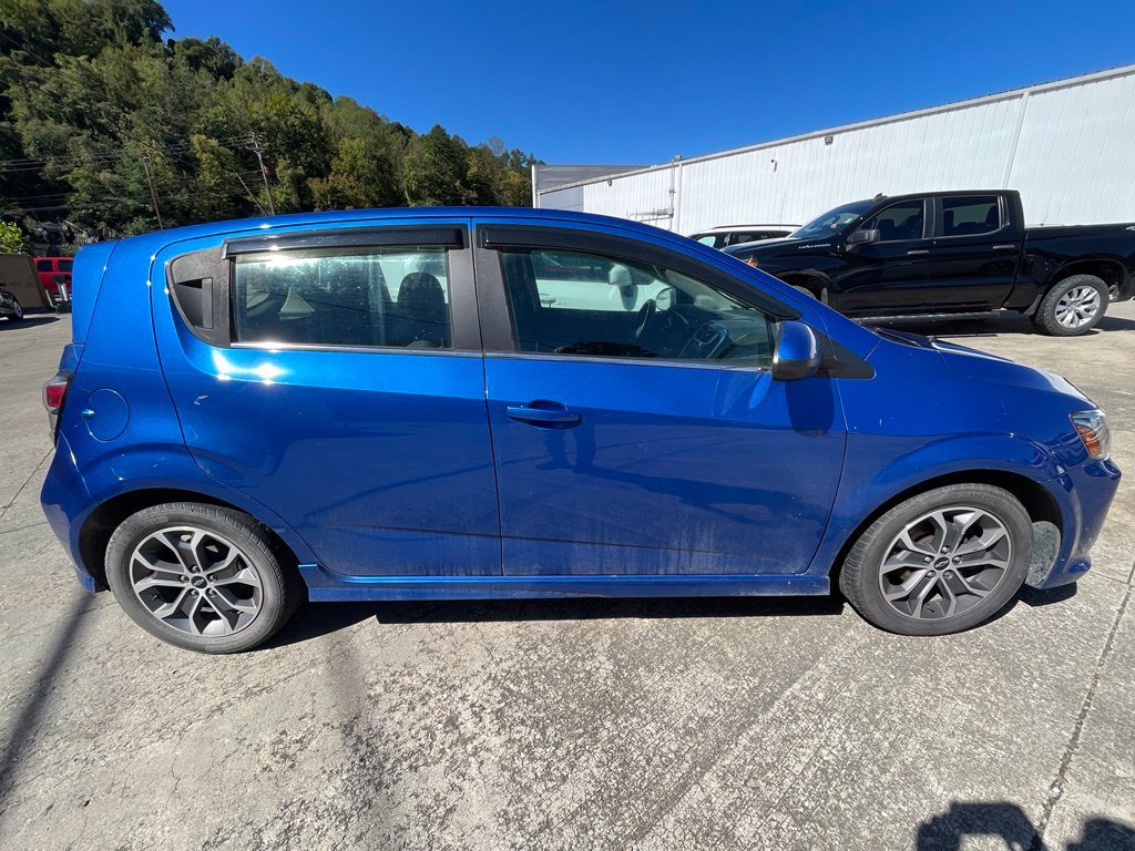 Used 2018 Chevrolet Sonic LT FWD image 4