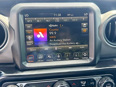 Used 2022 Jeep Wrangler Unlimited Sport w/ Sun And Sound Package AWD/4WD image 16