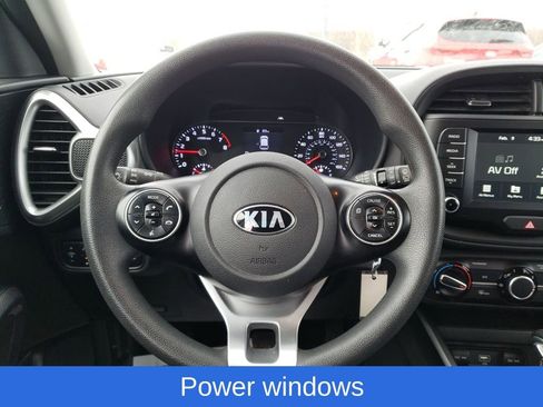 Used 2021 Kia Soul S image 12