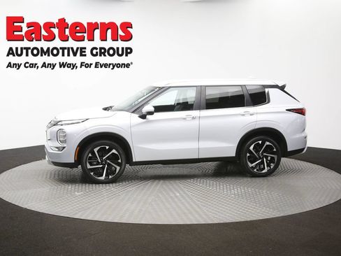 Used 2024 Mitsubishi Outlander SE AWD/4WD image 58