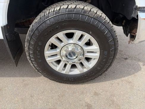 Used 2022 Ford F250 XL w/ Power Equipment Group image 13