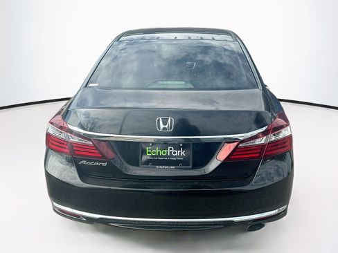 Used 2017 Honda Accord LX image 7