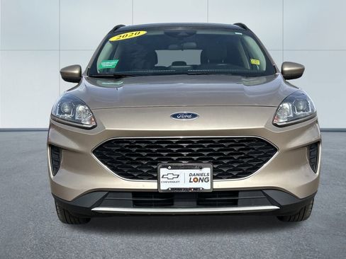 Used 2020 Ford Escape SE image 3