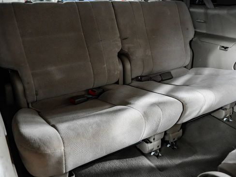 Used 2004 Toyota Sequoia SR5 w/ Convenience Pkg RWD image 31