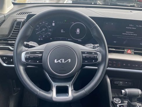 Certified 2025 Kia Sportage SX image 12