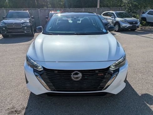 Used 2025 Nissan Sentra SR FWD image 9