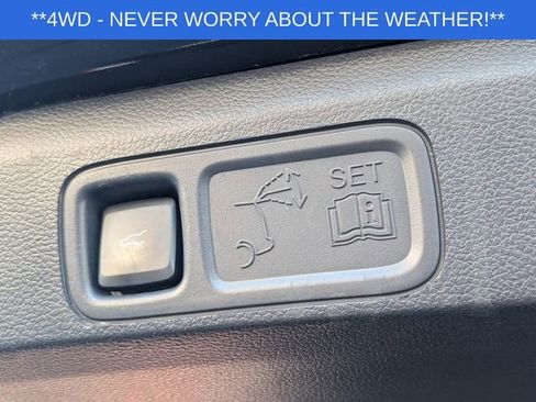 Used 2024 Ford Expedition XLT image 13