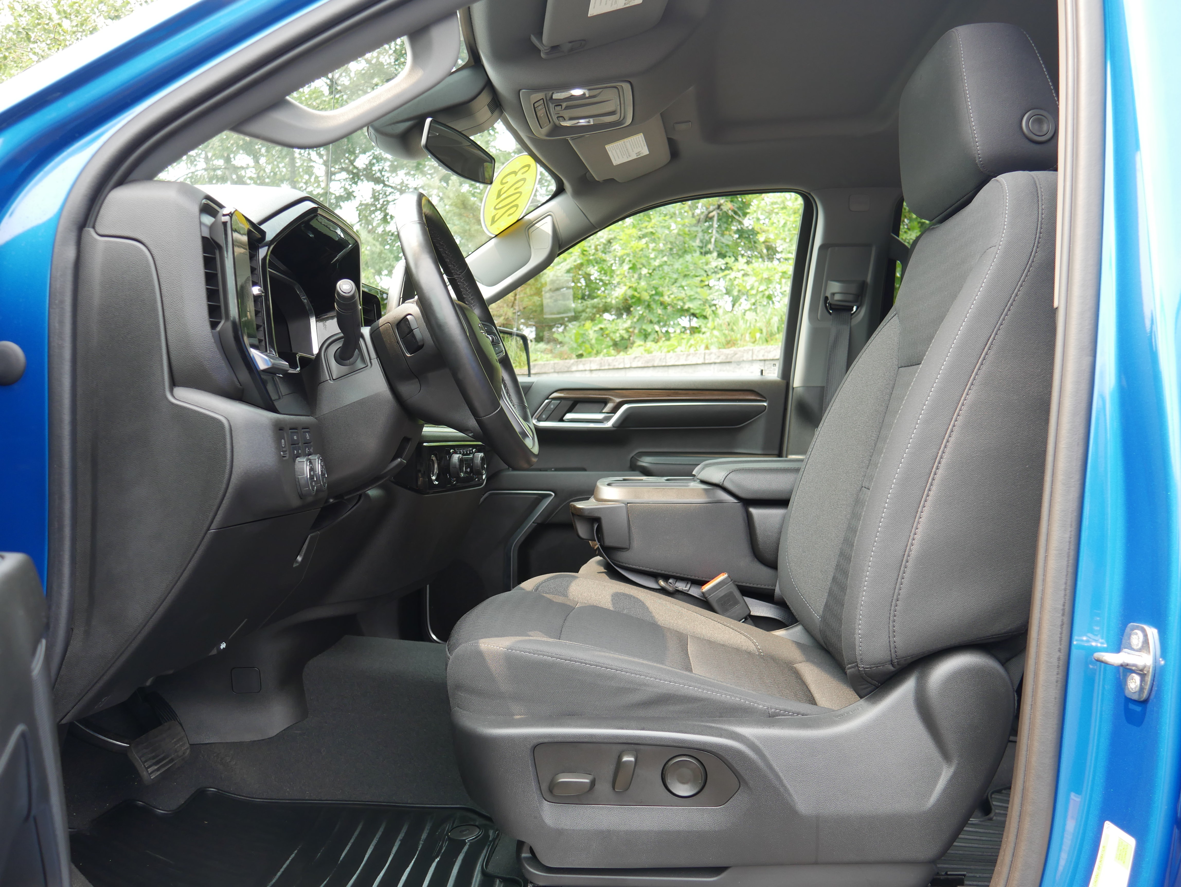 Certified 2023 Chevrolet Silverado 1500 RST AWD/4WD image 13