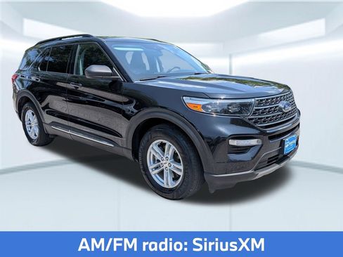 Used 2023 Ford Explorer XLT w/ Equipment Group 202A RWD image 10