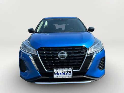 Used 2021 Nissan Kicks S FWD image 2
