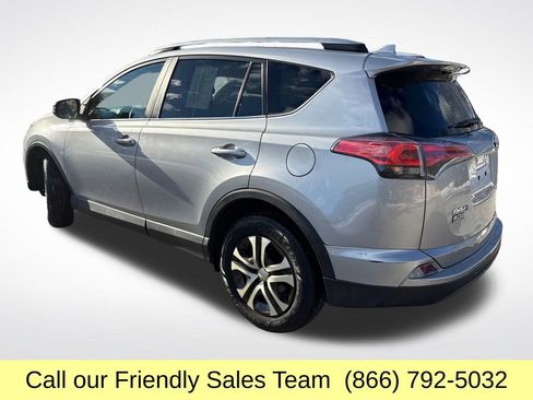 Used 2017 Toyota RAV4 LE image 3