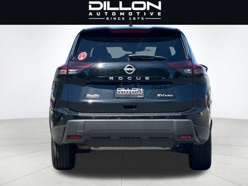 Used 2024 Nissan Rogue SV AWD/4WD image 5