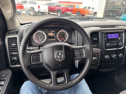 Used 2017 RAM 1500 ST w/ SXT Appearance Group image 17