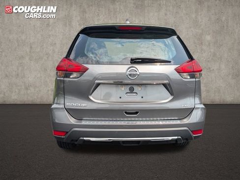 Used 2018 Nissan Rogue S AWD/4WD image 6