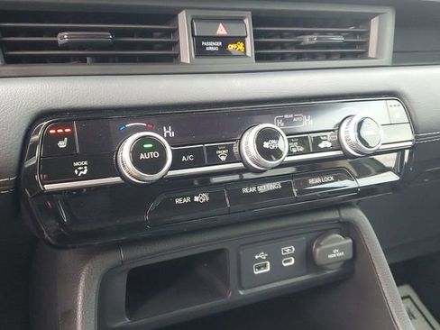 Used 2023 Honda Pilot Touring image 24