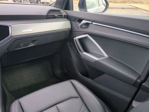 Used 2021 Audi Q3 2.0T Premium image 17