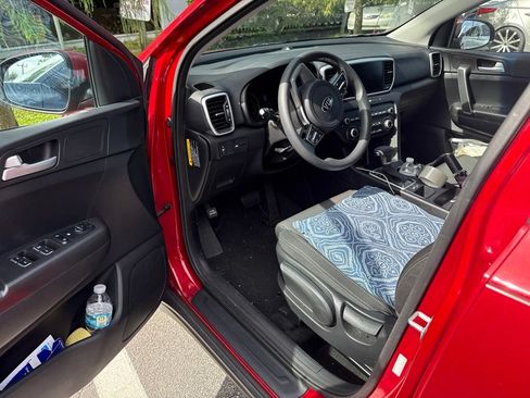 Used 2021 Kia Sportage LX FWD image 5