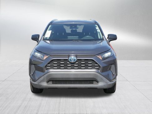 Used 2021 Toyota RAV4 LE AWD/4WD image 2