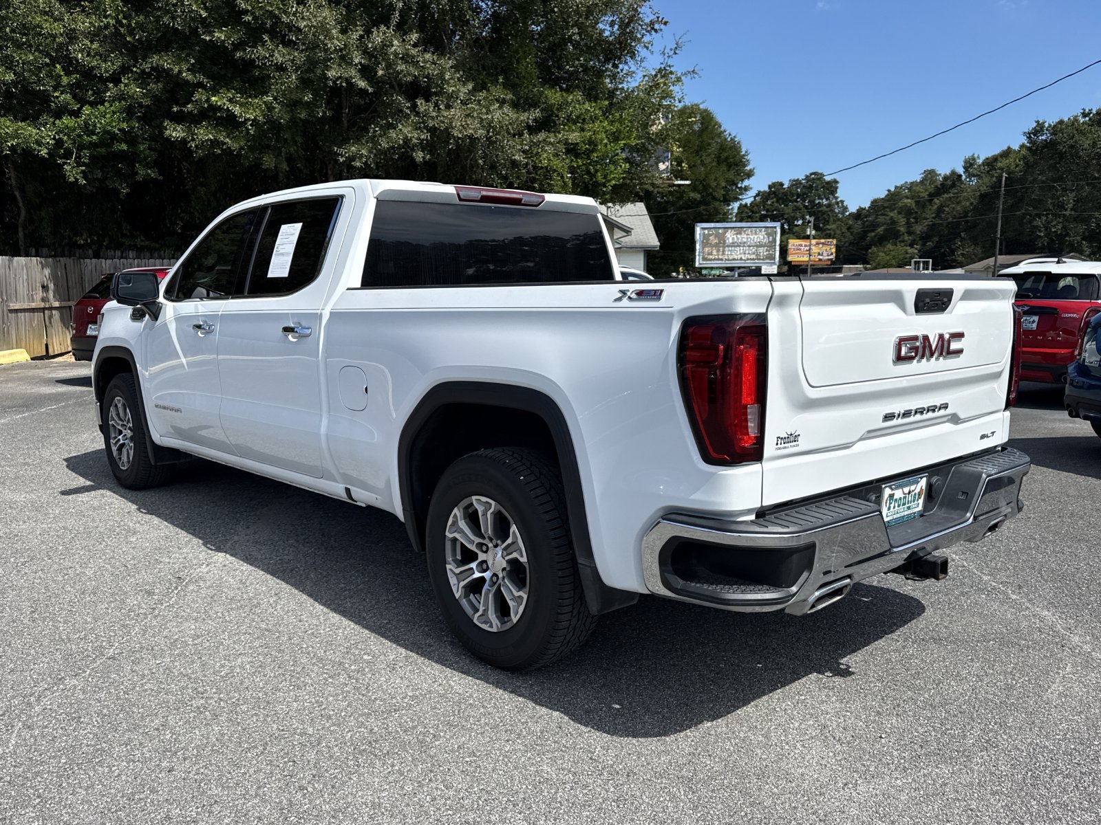 Used 2023 GMC Sierra 1500 SLT w/ X31 Off-Road Package AWD/4WD image 3