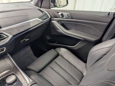 Used 2022 BMW X5 sDrive40i w/ M Sport Package RWD image 8