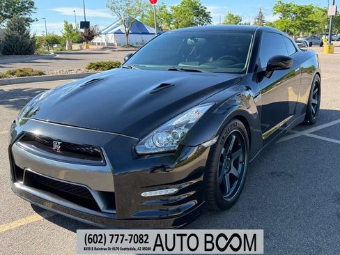 Used 2014 Nissan GT-R Premium AWD/4WD image 1