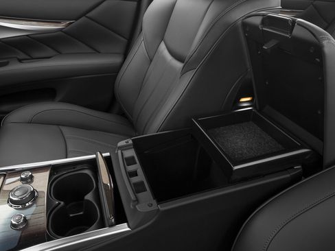 Used 2017 INFINITI Q70 L 3.7 image 9