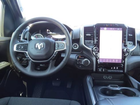 Certified 2025 RAM 1500 Big Horn AWD/4WD image 19