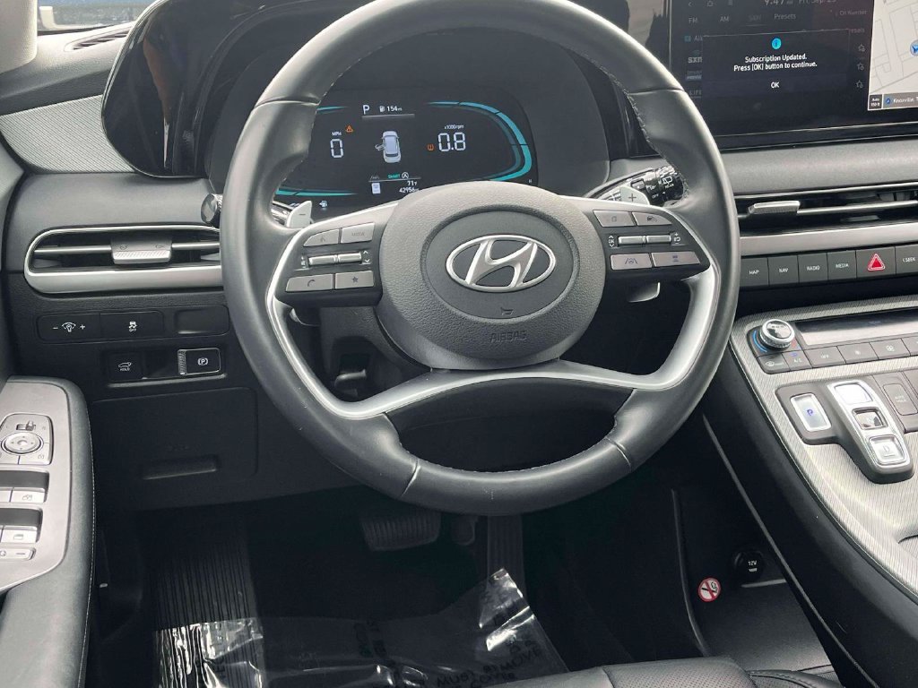 Used 2025 Hyundai Palisade SEL FWD image 2