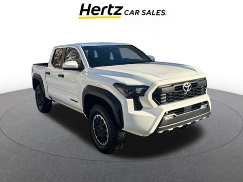 Used 2025 Toyota Tacoma TRD Off-Road image 1