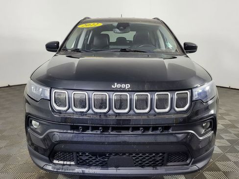 Used 2022 Jeep Compass Latitude image 2