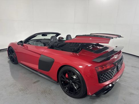 Used 2023 Audi R8 V10 performance w/ Carbon Exterior Package RWD image 33