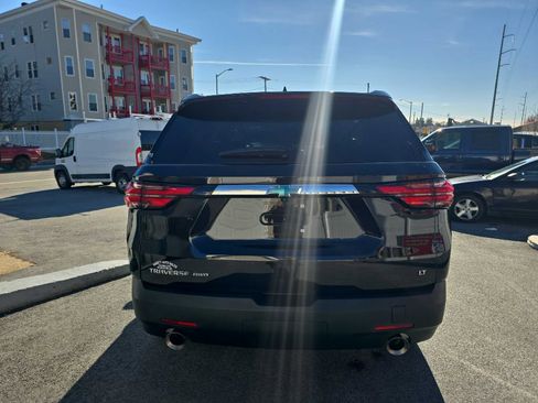 Used 2023 Chevrolet Traverse LT image 7