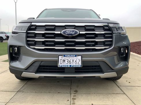 Used 2025 Ford Explorer Active w/ Active Comfort Package image 23