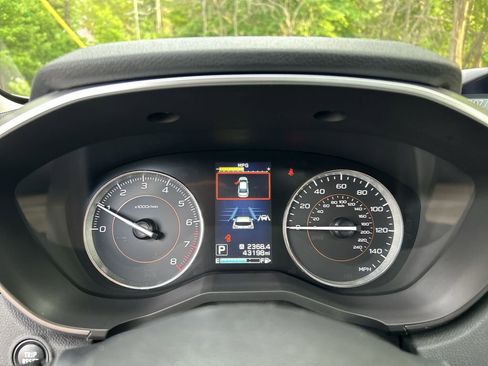 Used 2019 Subaru Crosstrek 2.0i Limited w/ Moonroof Package AWD/4WD image 19