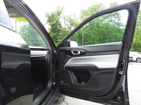 Used 2022 Jeep Compass Limited w/ Sun and Sound Group AWD/4WD image 12