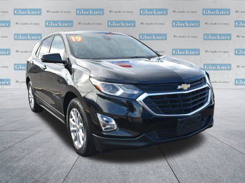 Used 2019 Chevrolet Equinox LT w/ Driver Convenience Package image 2