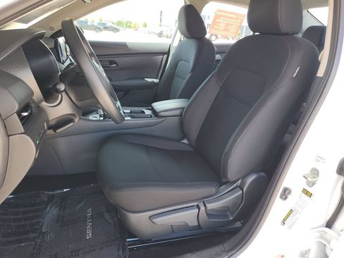 Certified 2025 Nissan Sentra S FWD image 13