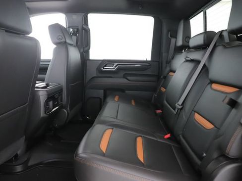 Used 2024 GMC Sierra 2500 AT4 w/ Technology Package AWD/4WD image 29