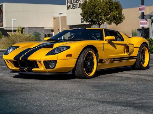 Used 2006 Ford GT image 3