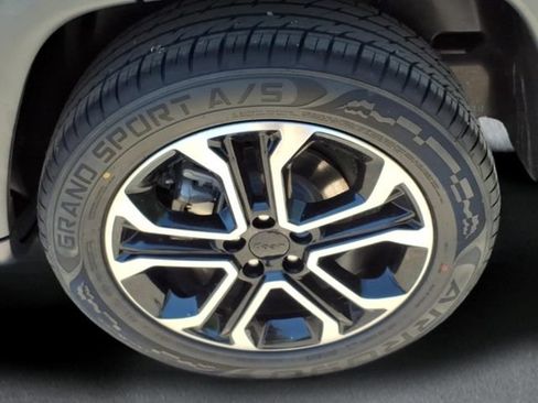 Used 2022 Jeep Compass Limited AWD/4WD image 7